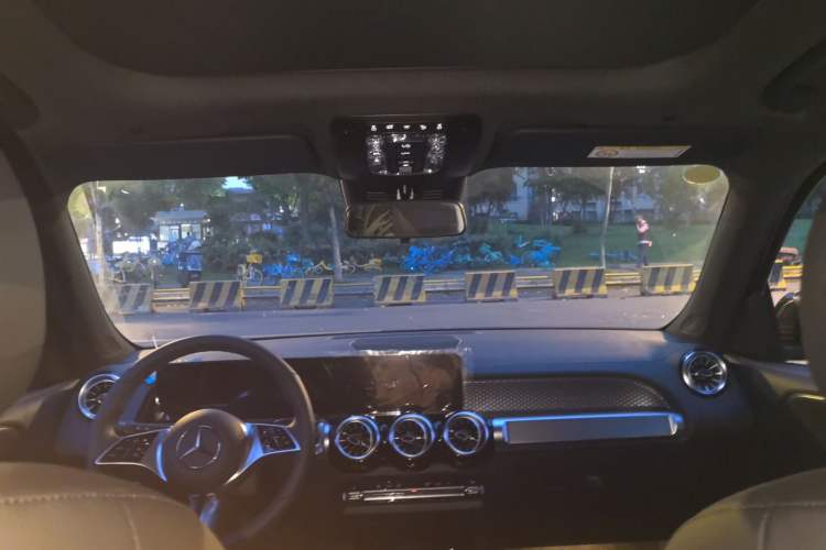 Used Mercedes-Benz GLB 2025 GLB 220 Sport Edition Headliner