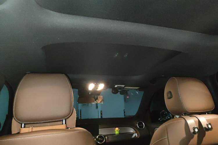 Used Mercedes-Benz GLB 2025 GLB 200 Dynamic Edition Headliner