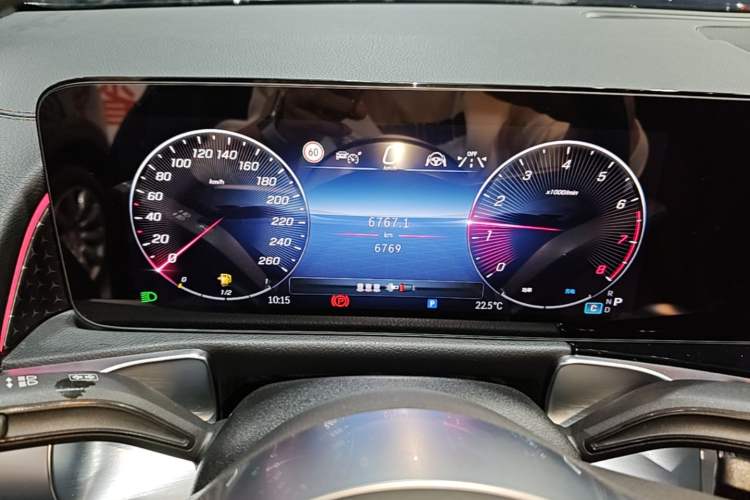 Used Mercedes-Benz GLB 2025 GLB 220 Sport Edition Instrument Cluster