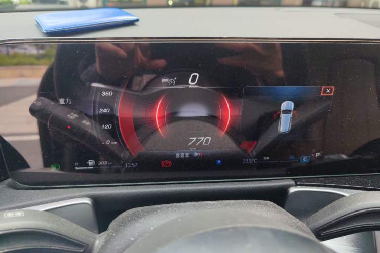 Used Mercedes-Benz GLB 2025 GLB 220 Sport Edition Instrument Cluster