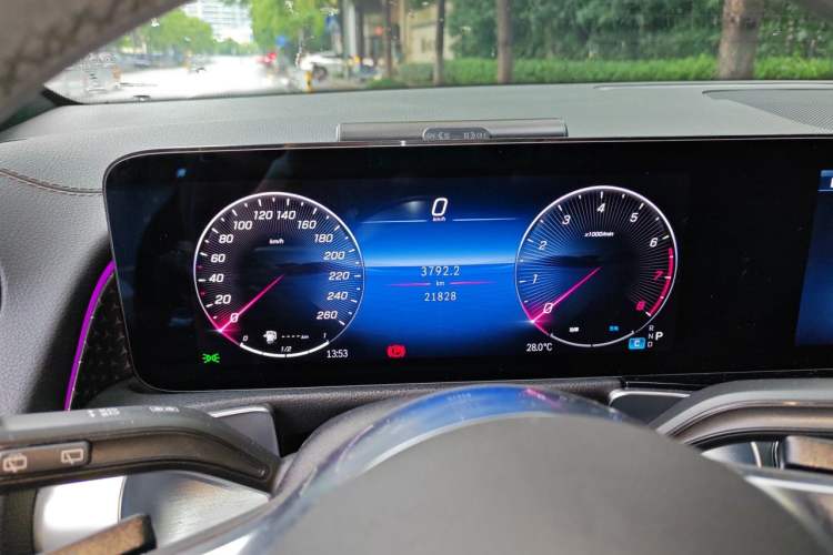 Used Mercedes-Benz GLB 2025 GLB 220 Sport Edition Instrument Cluster