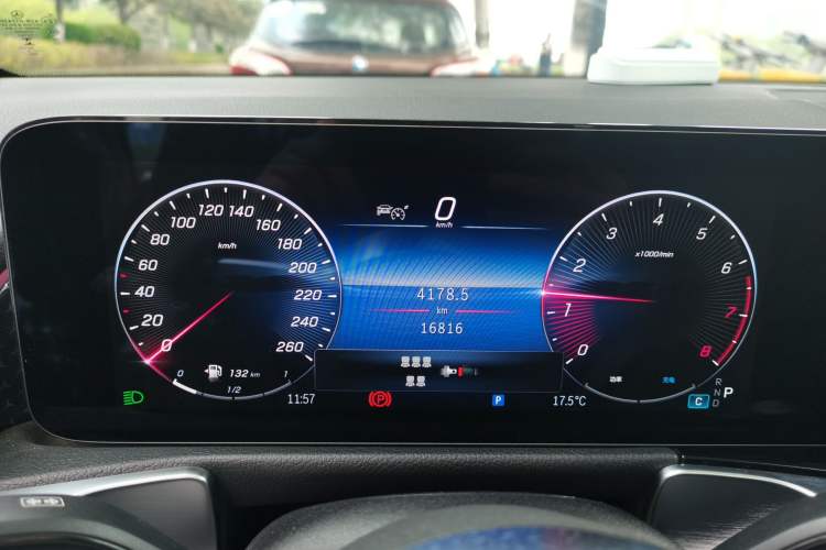 Used Mercedes-Benz GLB 2025 GLB 220 Fashion Model Instrument Cluster