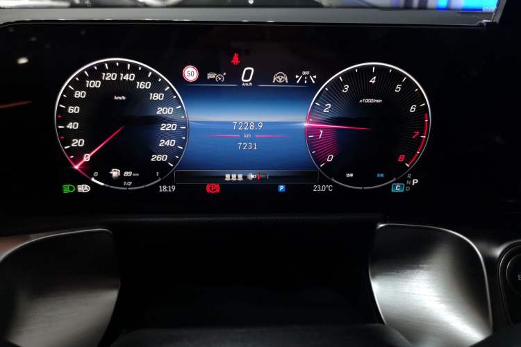 Used Mercedes-Benz GLB 2025 GLB 220 Sport Edition Instrument Cluster