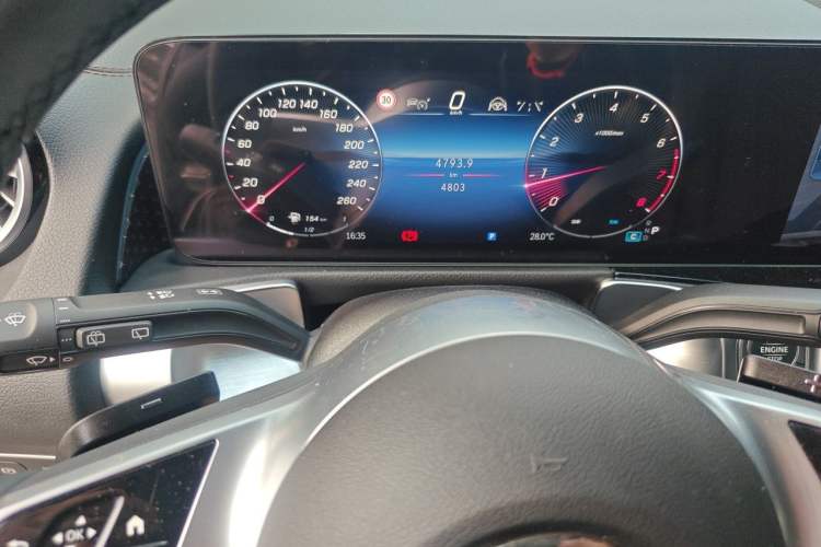 Used Mercedes-Benz GLB 2025 GLB 220 Sport Edition Instrument Cluster