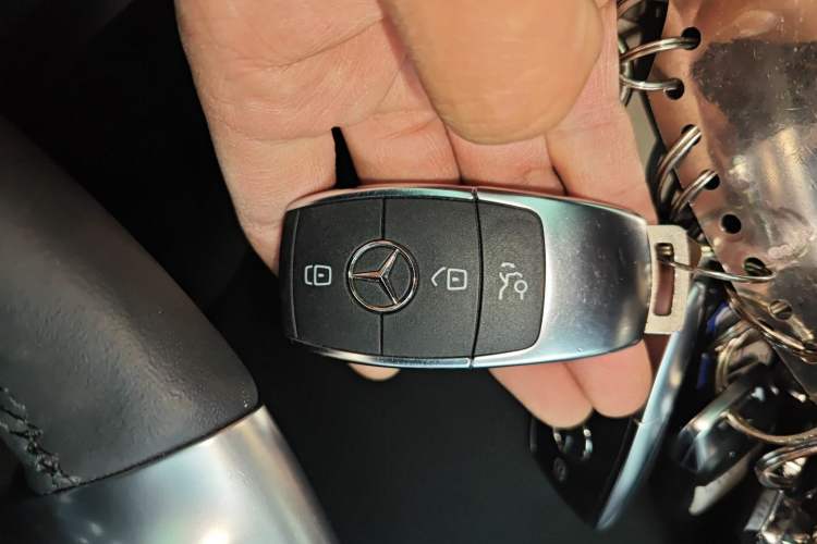 Used Mercedes-Benz GLB 2025 GLB 220 Sport Edition Interior 1