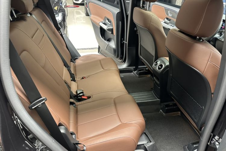 Used Mercedes-Benz GLB 2025 GLB 220 Sport Edition Interior 1