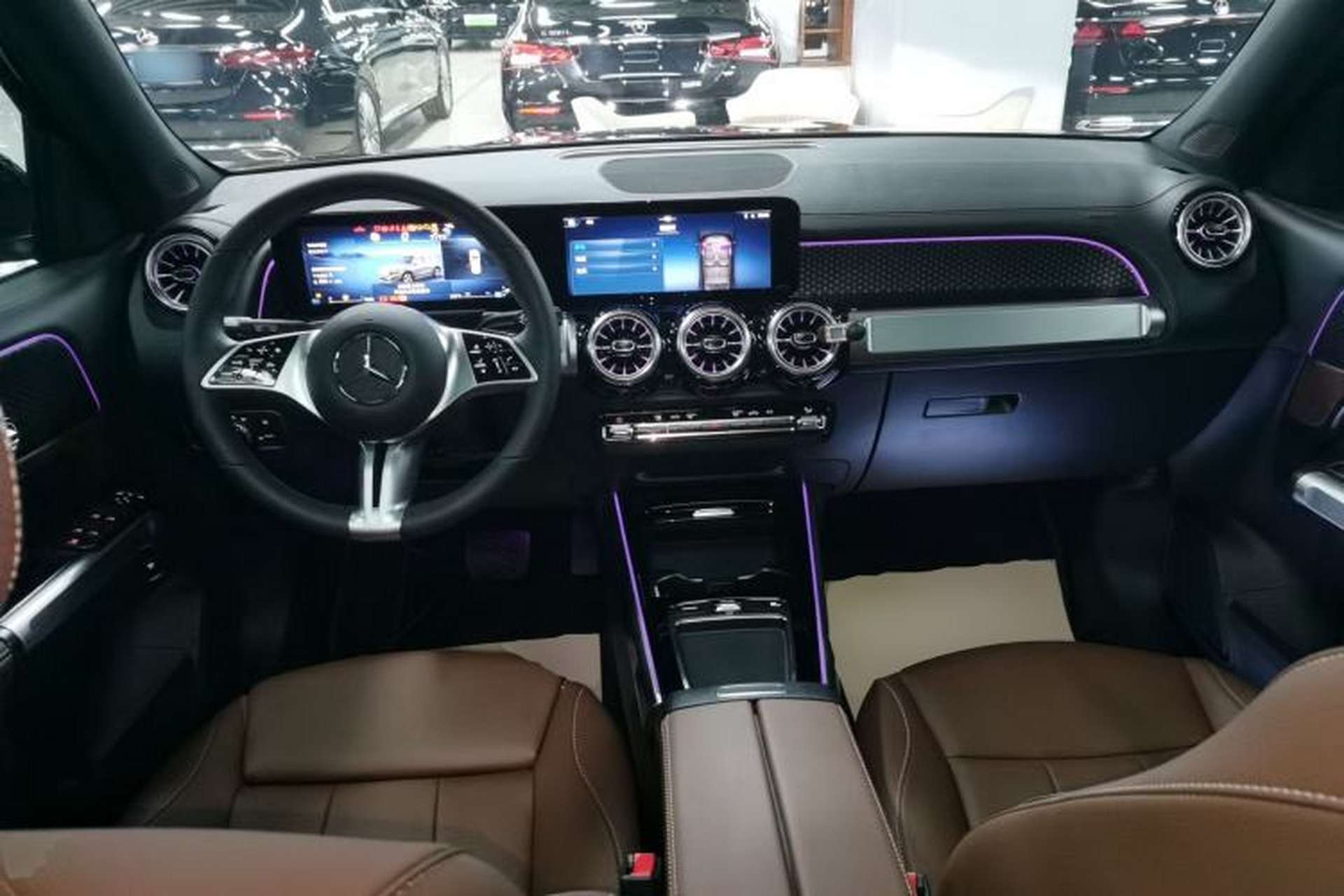 Used Mercedes-Benz GLB 2025 GLB 220 Sport Edition Interior 2