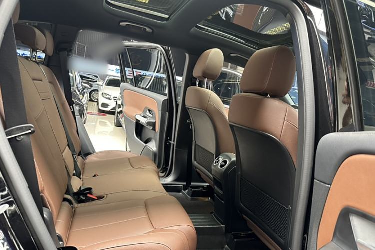 Used Mercedes-Benz GLB 2025 GLB 220 Sport Edition Interior 4
