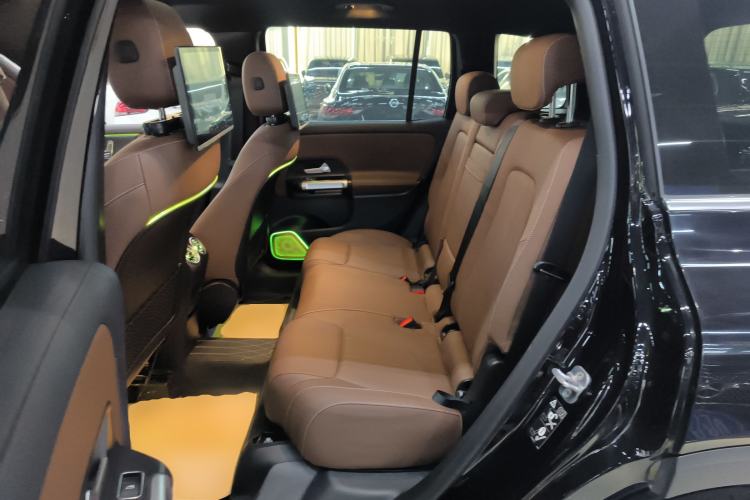 Used Mercedes-Benz GLB 2025 GLB 220 Sport Edition Interior 4
