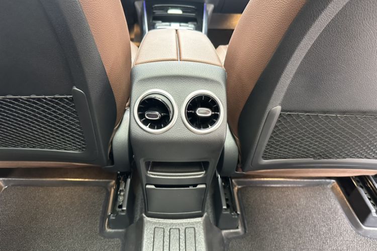 Used Mercedes-Benz GLB 2025 GLB 220 Sport Edition Interior 5