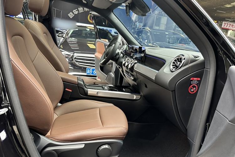 Used Mercedes-Benz GLB 2025 GLB 220 Sport Edition Interior 8