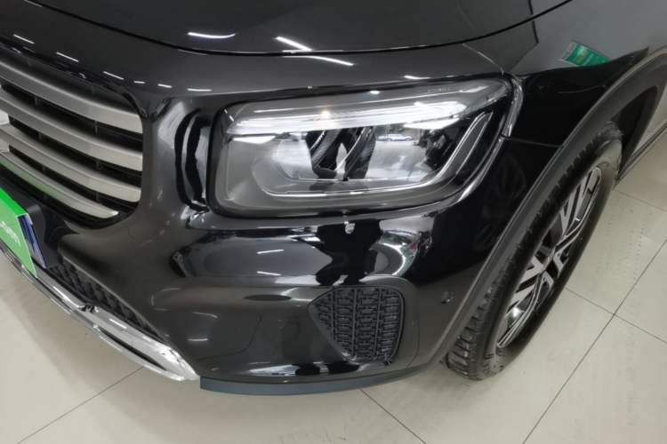 Used Mercedes-Benz GLB 2025 GLB 220 Sport Edition Left Front Headlight