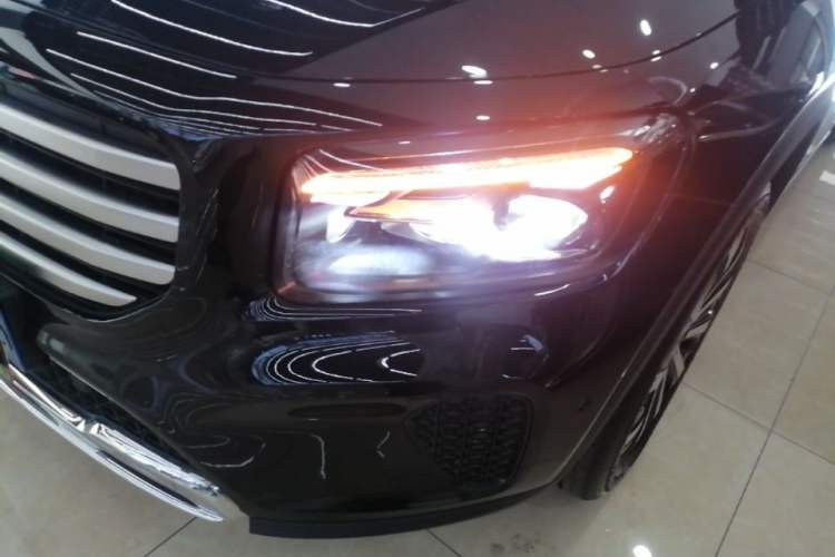 Used Mercedes-Benz GLB 2025 GLB 220 Fashion Model Left Front Headlight