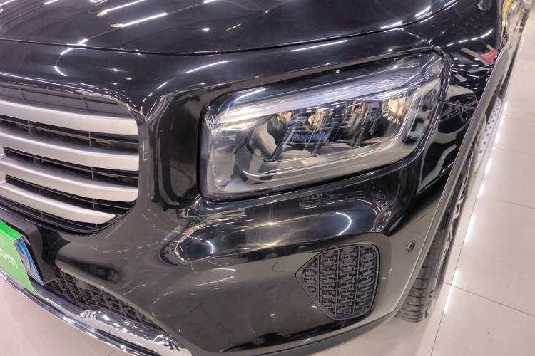 Used Mercedes-Benz GLB 2025 GLB 220 Sport Edition Left Front Headlight