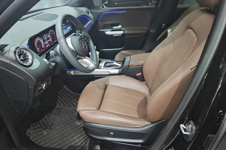 Used Mercedes-Benz GLB 2025 GLB 220 Sport Edition Left Front Seat