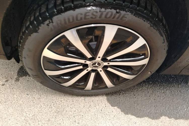 Used Mercedes-Benz GLB 2025 GLB 220 Fashion Model Left Front Wheel Hub