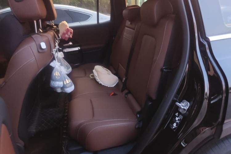 Used Mercedes-Benz GLB 2025 GLB 220 Sport Edition Left Rear Seat