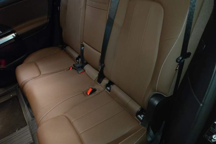 Used Mercedes-Benz GLB 2025 GLB 220 Sport Edition Left Rear Seat
