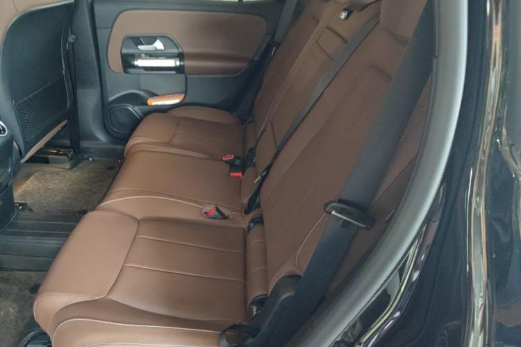 Used Mercedes-Benz GLB 2025 GLB 220 Fashion Model Left Rear Seat