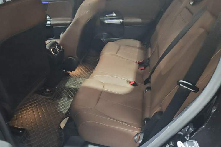 Used Mercedes-Benz GLB 2025 GLB 220 Sport Edition Left Rear Seat