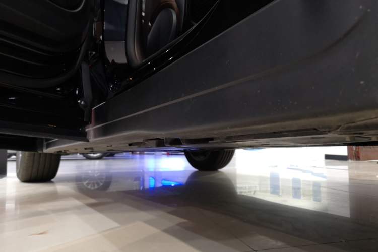 Used Mercedes-Benz GLB 2025 GLB 220 Sport Edition Left Side Sill