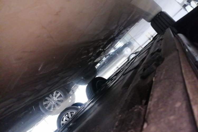 Used Mercedes-Benz GLB 2025 GLB 220 Fashion Model Left Side Sill