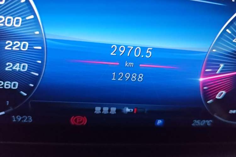 Used Mercedes-Benz GLB 2025 GLB 220 Sport Edition Odometer Close Up