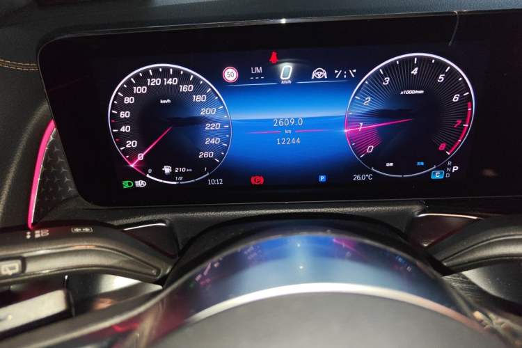 Used Mercedes-Benz GLB 2025 GLB 220 Sport Edition Odometer Close Up