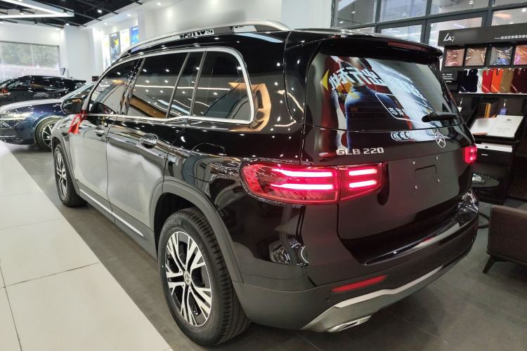 Used Mercedes-Benz GLB 2025 GLB 220 Sport Edition Rear Left 45 Deg