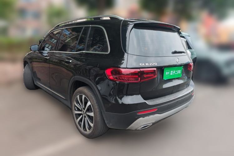 Used Mercedes-Benz GLB 2025 GLB 220 Fashion Model Rear Left 45 Deg