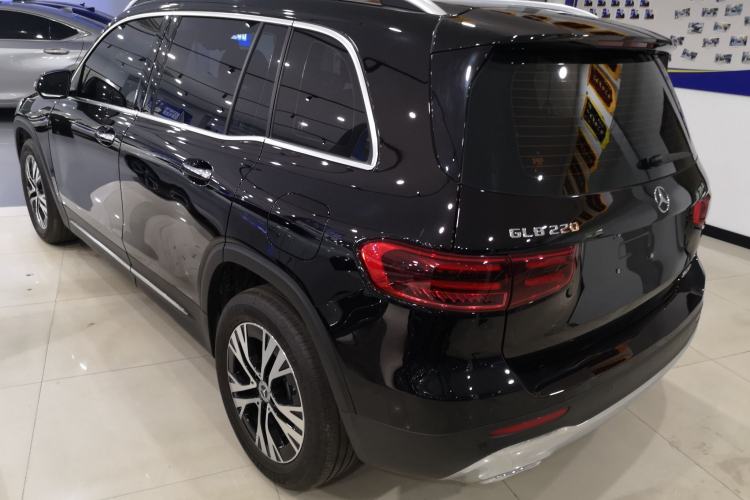 Used Mercedes-Benz GLB 2025 GLB 220 Sport Edition Rear Left 45 Deg
