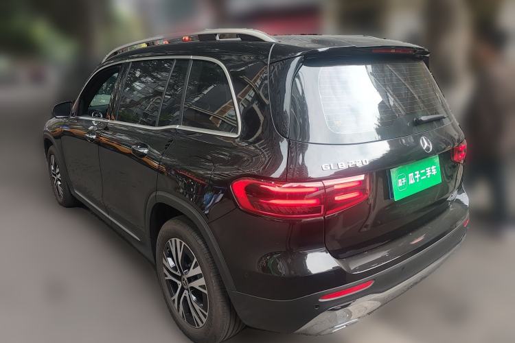 Used Mercedes-Benz GLB 2025 GLB 220 Fashion Model Rear Left 45 Deg