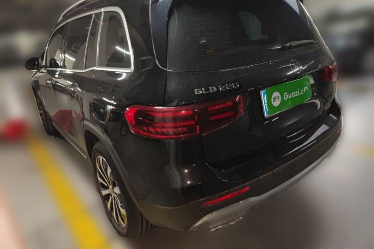Used Mercedes-Benz GLB 2025 GLB 220 Fashion Model Rear Left 45 Deg