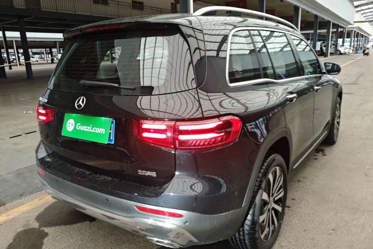 Used Mercedes-Benz GLB 2025 GLB 220 Fashion Model Rear Right 45 Deg