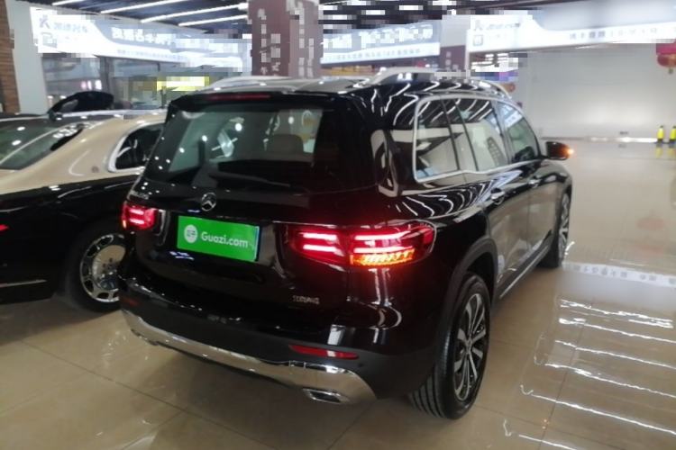 Used Mercedes-Benz GLB 2025 GLB 220 Fashion Model Rear Right 45 Deg