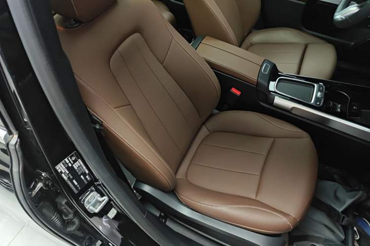 Used Mercedes-Benz GLB 2025 GLB 220 Sport Edition Right Front Seat