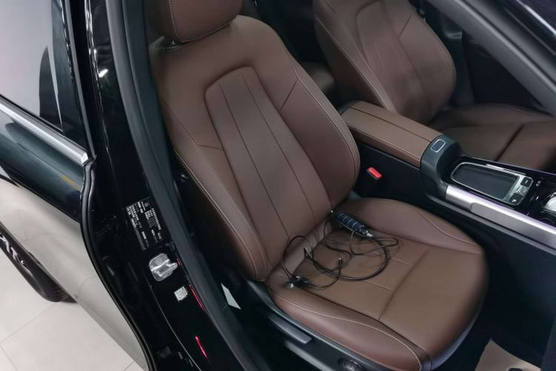 Used Mercedes-Benz GLB 2025 GLB 220 Sport Edition Right Front Seat