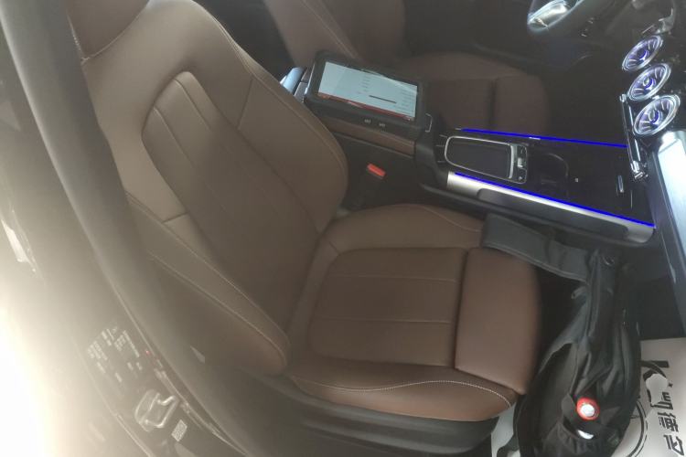 Used Mercedes-Benz GLB 2025 GLB 220 Sport Edition Right Front Seat