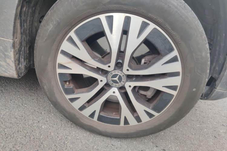 Used Mercedes-Benz GLB 2025 GLB 220 Sport Edition Right Front Wheel Hub