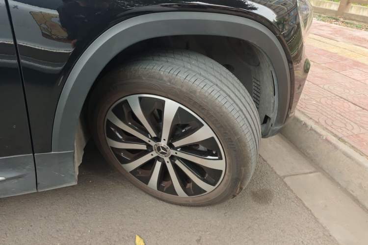 Used Mercedes-Benz GLB 2025 GLB 220 Fashion Model Right Front Wheel Hub