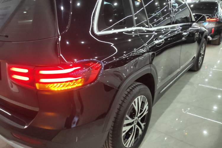 Used Mercedes-Benz GLB 2025 GLB 220 Sport Edition Right Rear Taillight
