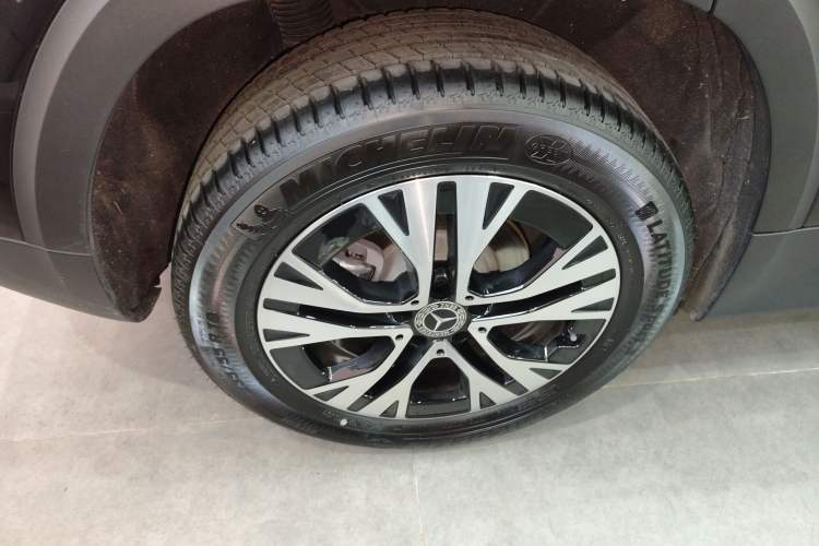 Used Mercedes-Benz GLB 2025 GLB 220 Sport Edition Right Rear Wheel Hub