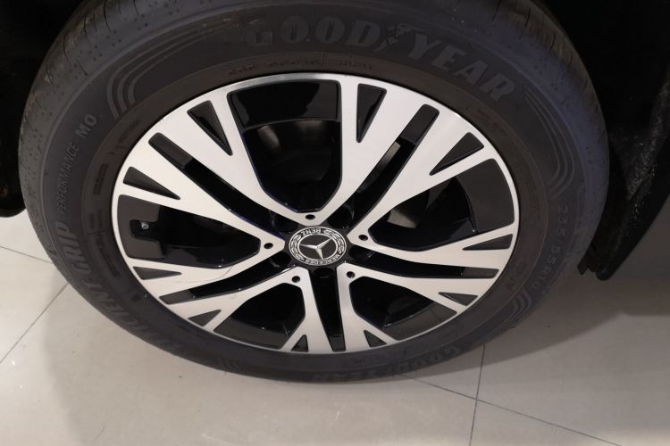 Used Mercedes-Benz GLB 2025 GLB 220 Sport Edition Right Rear Wheel Hub