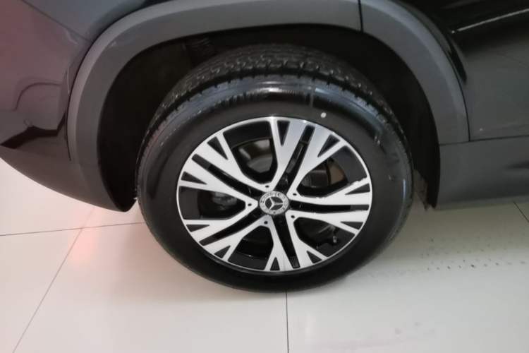 Used Mercedes-Benz GLB 2025 GLB 220 Sport Edition Right Rear Wheel Hub