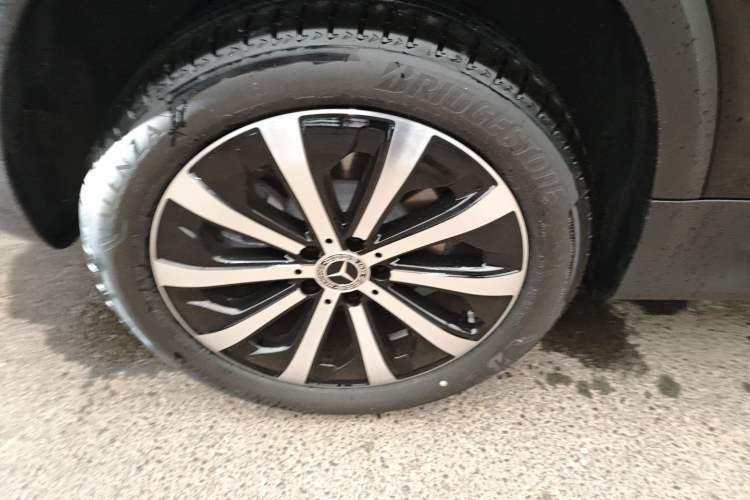 Used Mercedes-Benz GLB 2025 GLB 220 Fashion Model Right Rear Wheel Hub