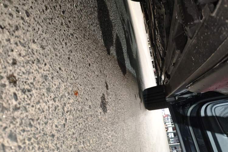 Used Mercedes-Benz GLB 2025 GLB 220 Fashion Model Right Side Sill