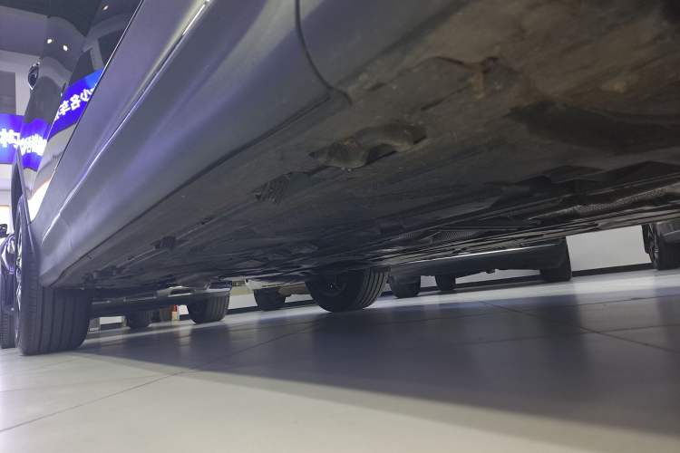 Used Mercedes-Benz GLB 2025 GLB 220 Sport Edition Right Side Sill