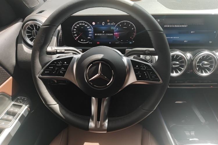 Used Mercedes-Benz GLB 2025 GLB 220 Sport Edition Steering Wheel