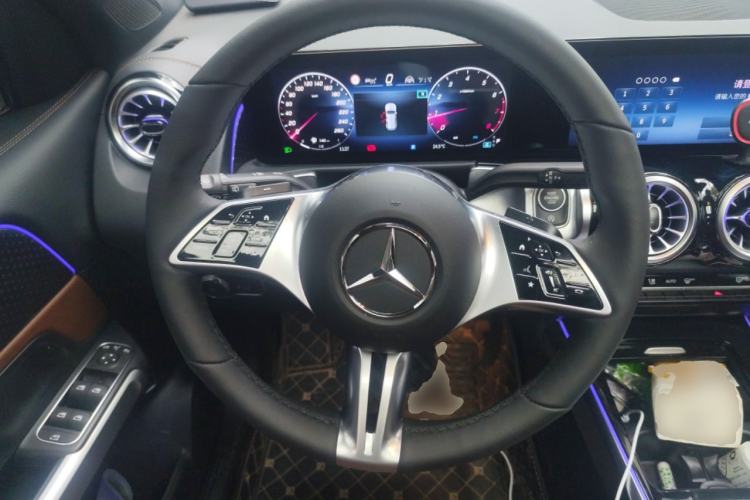 Used Mercedes-Benz GLB 2025 GLB 220 Sport Edition Steering Wheel