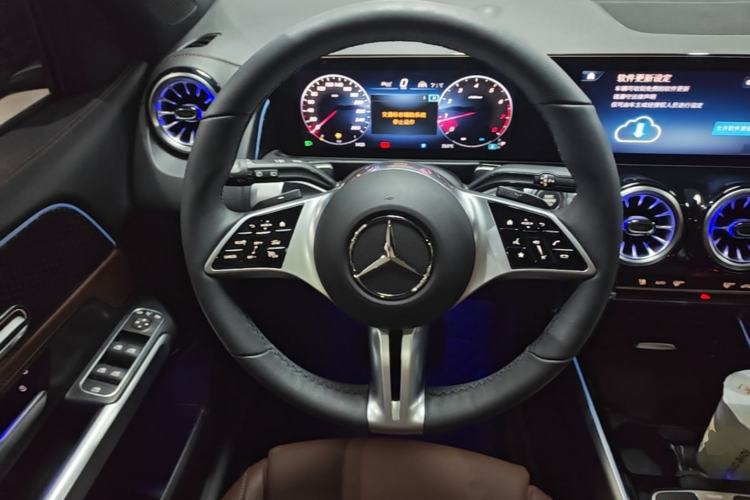 Used Mercedes-Benz GLB 2025 GLB 220 Sport Edition Steering Wheel